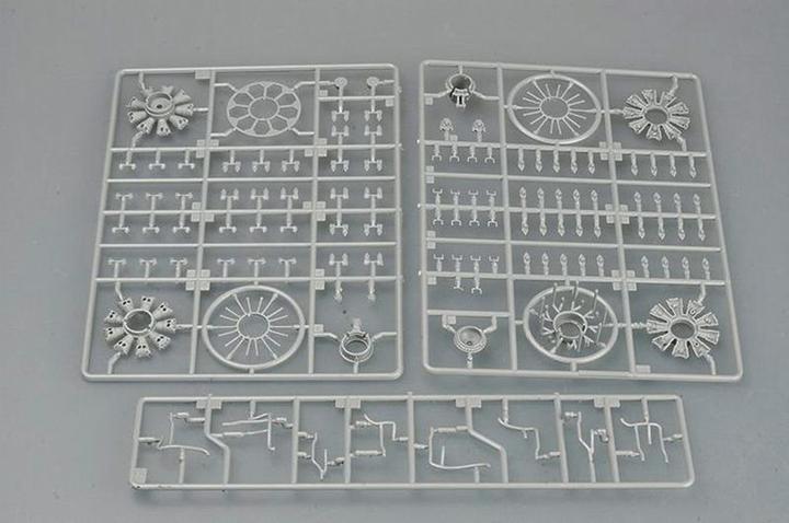 Actual product image Trumpeter F8F-1 Bearcat