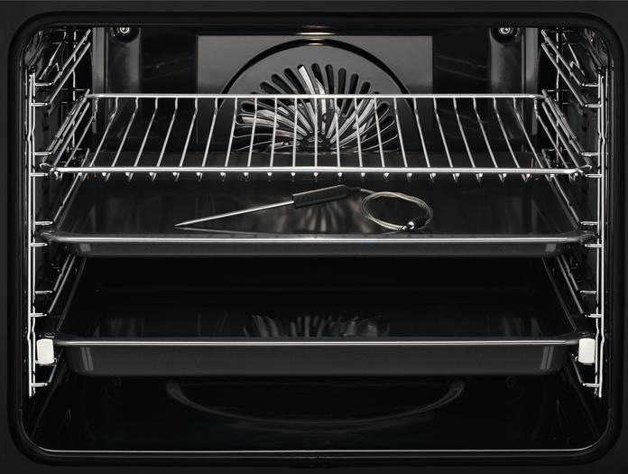 Actual product image AEG BPE748380B 71 litre - 3500 W A++ Zwart - Assisted Cooking oven met pyrolyse reiniging