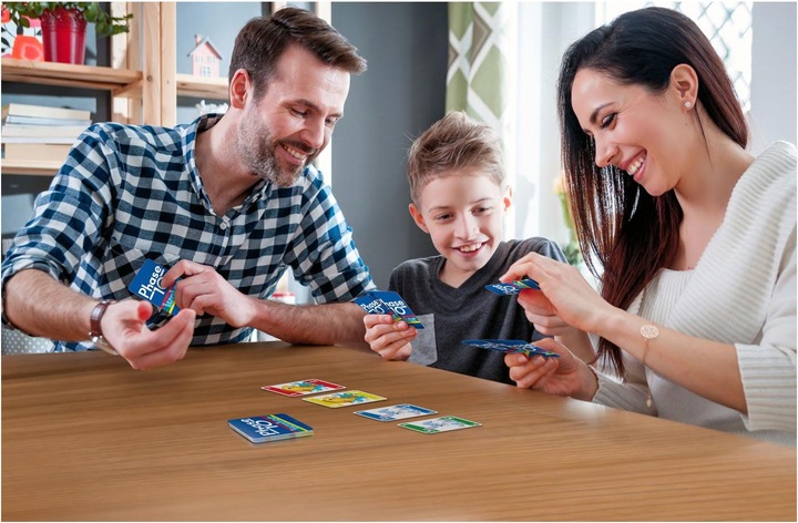 Actual product image Mattel Games Phase 10 Junior (Multilingual)