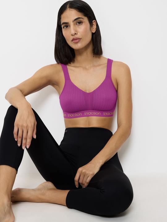 Actual product image Triumph Energy Lite N sports bra (70 E)