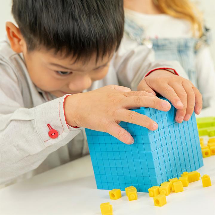 Produktbild Miniland Activity Base 10 Box (121 Teile)