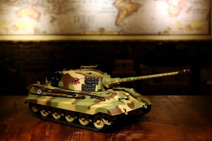 Actual product image Es-toys Heng Long RC Tank Dt. Königstiger