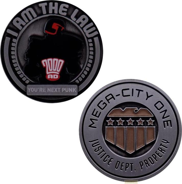 Actual product image Fanattik 2000 AD Sammelmünze Judge Dredd Mega-City One Limited Edition