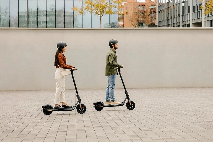 Actual product image Segway-Ninebot F2 Plus D (20 km/h, 55 km, 400 W)
