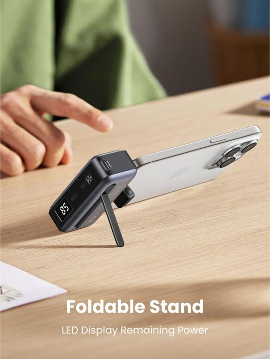 Immagine prodotto Ugreen Banca di energia da 5000 mAh con connettore USB-C incorporato (5000 mAh, 22.50 W, 18 Wh)