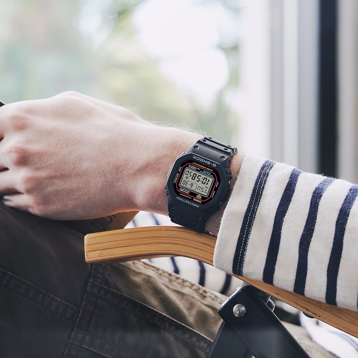 Produktbild Casio DW-5600RL-1ER (Digitaluhr, 42.80 mm)