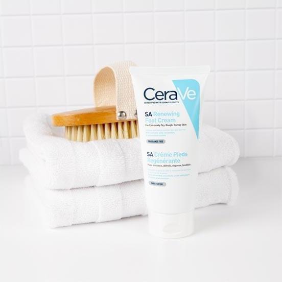 Produktbild CeraVe SA Regenerierende Fusscreme (Fusscrème & Fussgel, 88 ml)