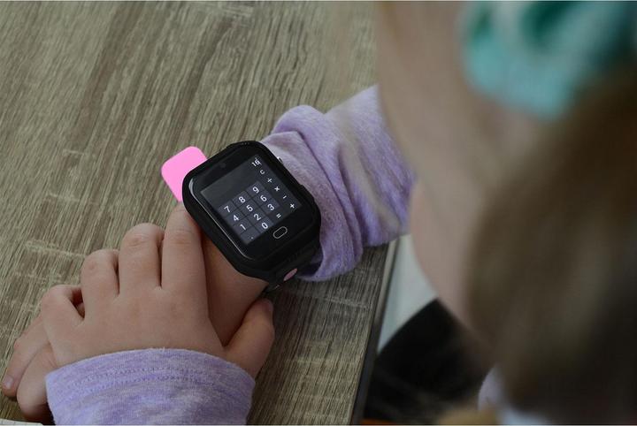 Actual product image Technaxx Kids' smartwatch with GPS, WLAN, 4G, SOS button (42 mm, 4G)