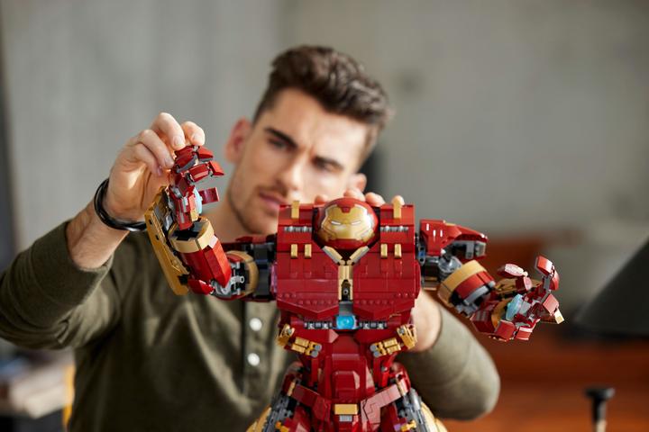 Immagine prodotto LEGO Hulkbuster (76210, Set LEGO rari, LEGO Marvel)