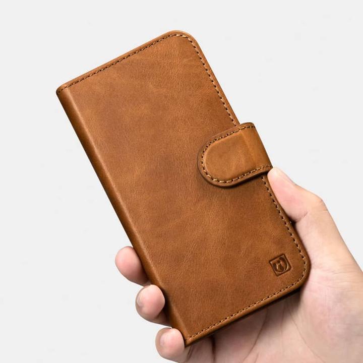 Actual product image iCarer iPhone 16 Pro Max - Oil Wax Premium Genuine Leather Detachable 2 in 1 Wallet Flip Case with (Apple iPhone 16 Pro Max)