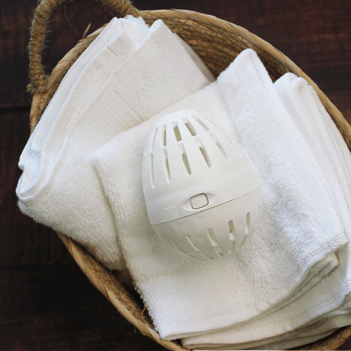 Actual product image Ecoegg Laundry refill pellets for white linen - Fresh Linen (50 Washing cycles, Feast)