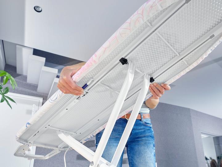 Actual product image Leifheit Classic M Compact Plus ironing board (120 x 38 cm)