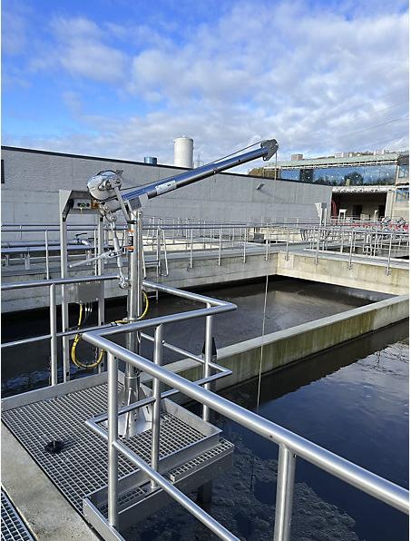 Actual product image Thern Europe Commander 1000 portable davit crane, stainless steel, max. load 540 kg.