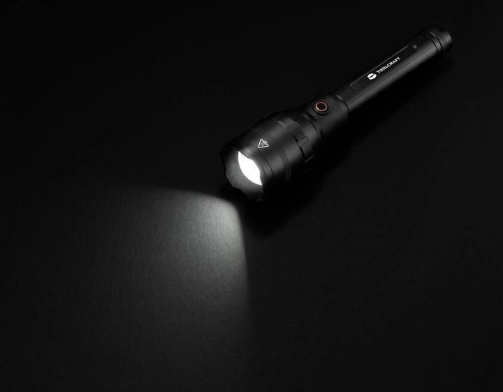 Produktbild Toolcraft LED Taschenlampe mit USB-Schnittstelle akkubetrieben 10.000lm 730g (27.65 cm, 10000 lm)