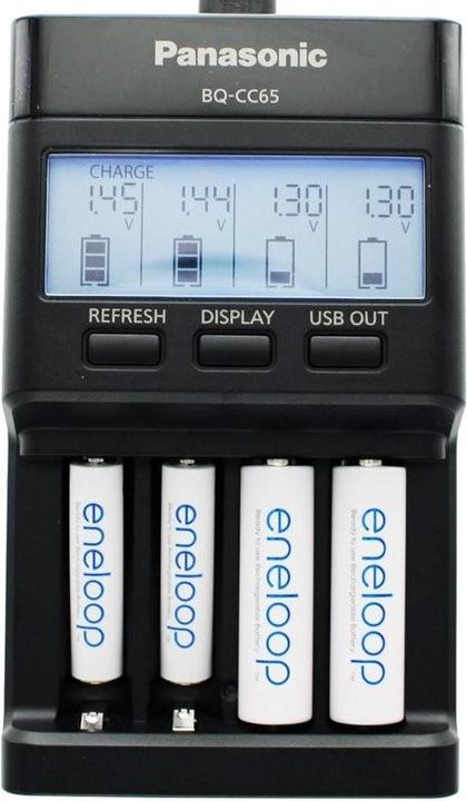 Produktbild Panasonic Ladegerät Eneloop BQ-CC65 inkl. LCD-Display, 4 eneloop AA Mignon und AccuCell AkkuBox Blue (4 Stk., AA, Ladegerät inkl. Akku)