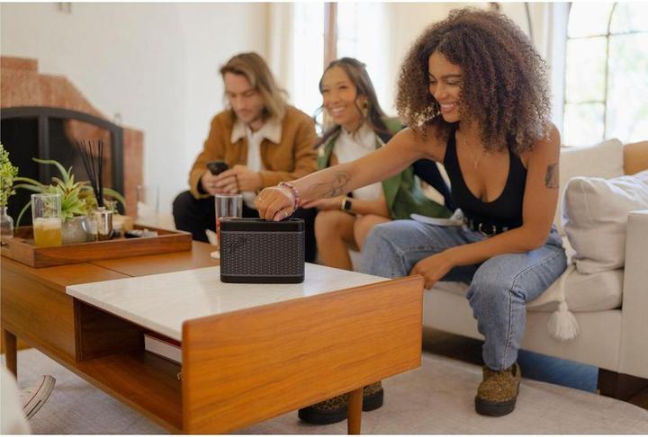 Actual product image Fender NewPort2 (12 h, Rechargeable battery operated, Electrical connection)
