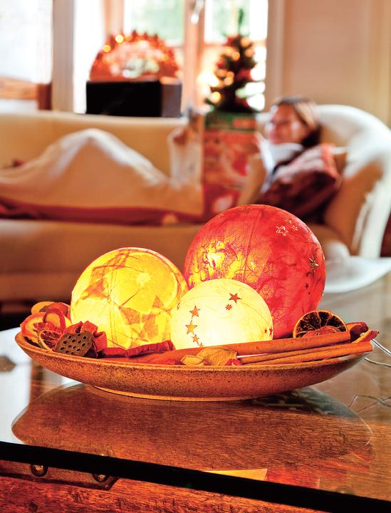 Actual product image VBS Acrylic ball with hole, Ø 8 cm