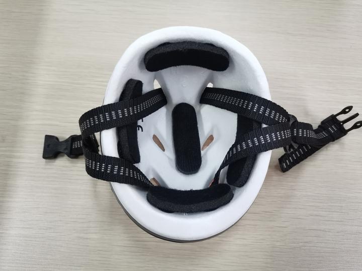 Actual product image Amo Toys 504311 Baby safety helmet (49 - 53 cm)