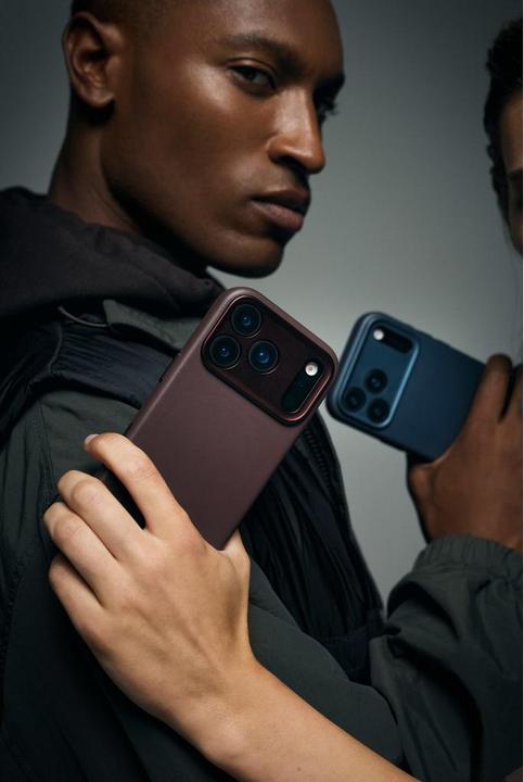 Actual product image Decoded Leather Backcover Apple iPhone 17 Pro Chocolate Brown (Apple iPhone 17 Pro)