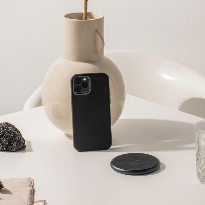 Actual product image Decoded Leather Wireless Charger (10 W)