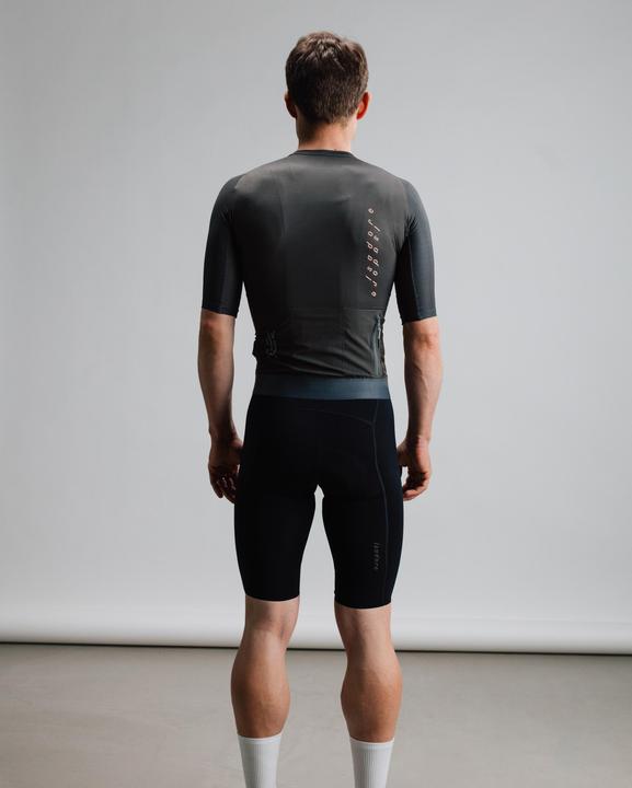 Actual product image Isadore Alternative (M)