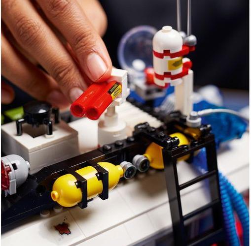 Produktbild LEGO Ghostbusters ECTO-1 (10274, LEGO Icons, LEGO Seltene Sets)