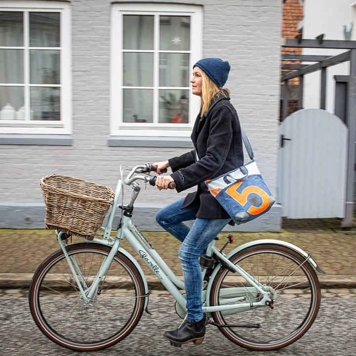 Actual product image 360Grad Handbag Deern Mini