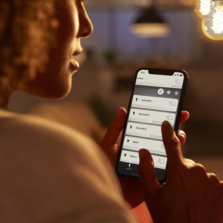 Immagine prodotto Philips Hue Tonalità Bianco BT (E27, 7 W, 550 lm, 1 x, G)