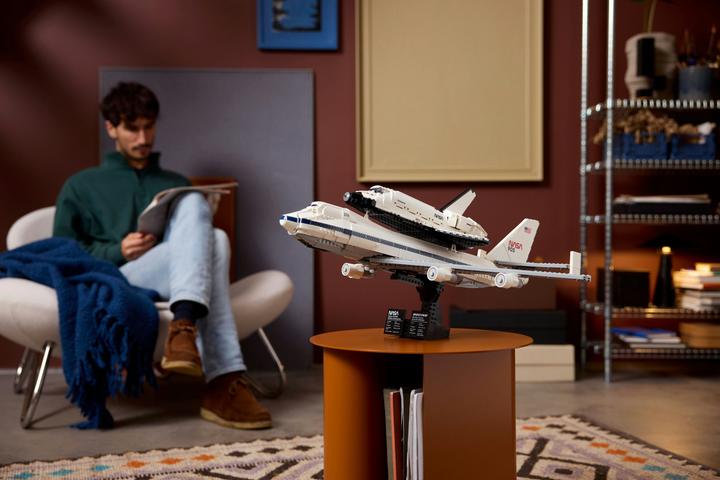 Immagine prodotto LEGO Jumbo per il trasporto dello Space Shuttle (10360, LEGO Icons)