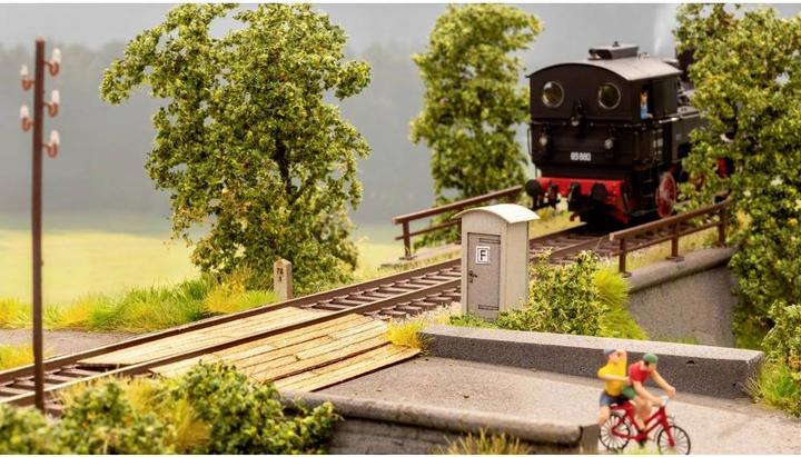 Actual product image Noch H0 Laser Cut Deco Set Right and Left of the Tracks