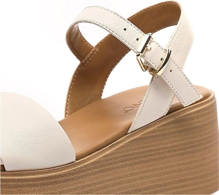 Image du produit Inuovo Cette sandale compensée confortable et tendance vous procurera un réel plaisir. En particulier, la (42)