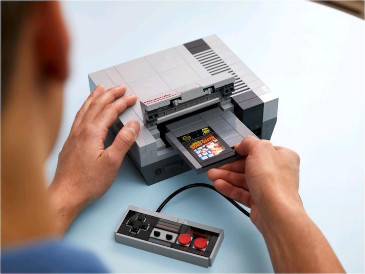 Actual product image LEGO Nintendo Entertainment System (71374, LEGO Rare Sets)