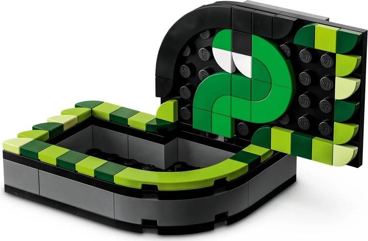 Actual product image LEGO Hogwarts Desk Set (41811, LEGO Dots)
