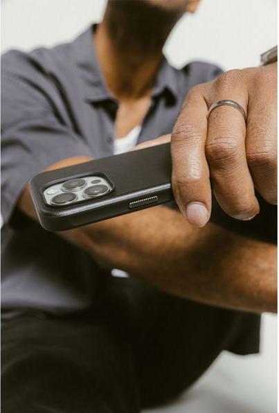 Immagine prodotto Nomad Custodia moderna in pelle per iPhone 16 Pro nero (Apple iPhone 16 Pro)