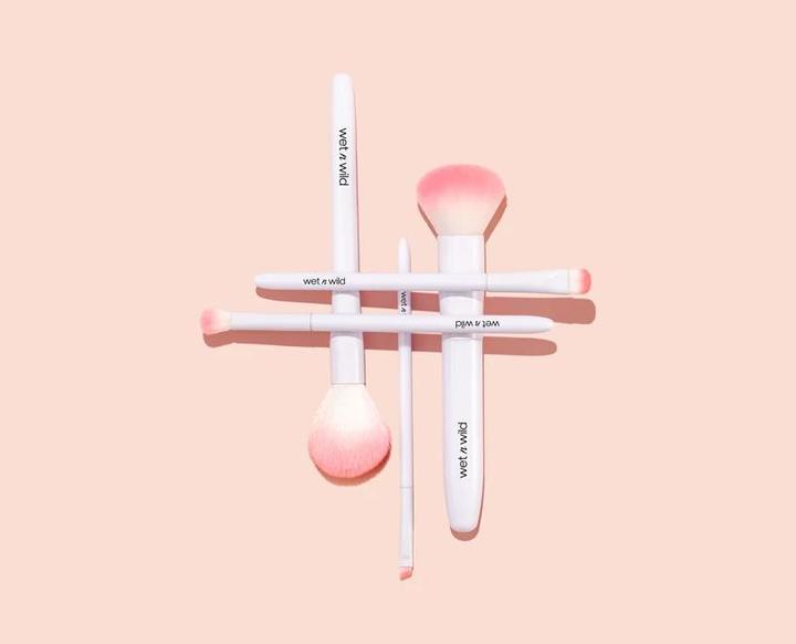 Actual product image Wet n Wild Brushes (Foundation)