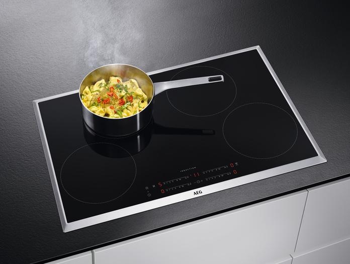 Produktbild AEG IKS8443BXB Autarkes Kochfeld / Induktion / Hob²Hood / Slider-Bedienung / 80 cm / Edelstahlrahme