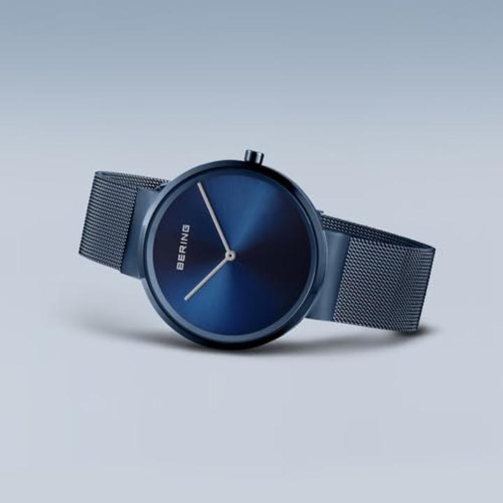 Actual product image Bering Classic (Analogue wristwatch, 39 mm)