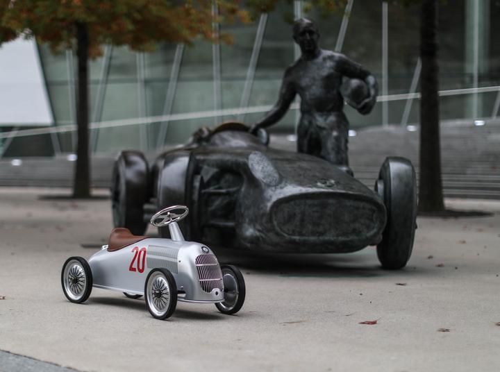 Produktbild Baghera Rider Mercedes-Benz W25 Silber Pfeil