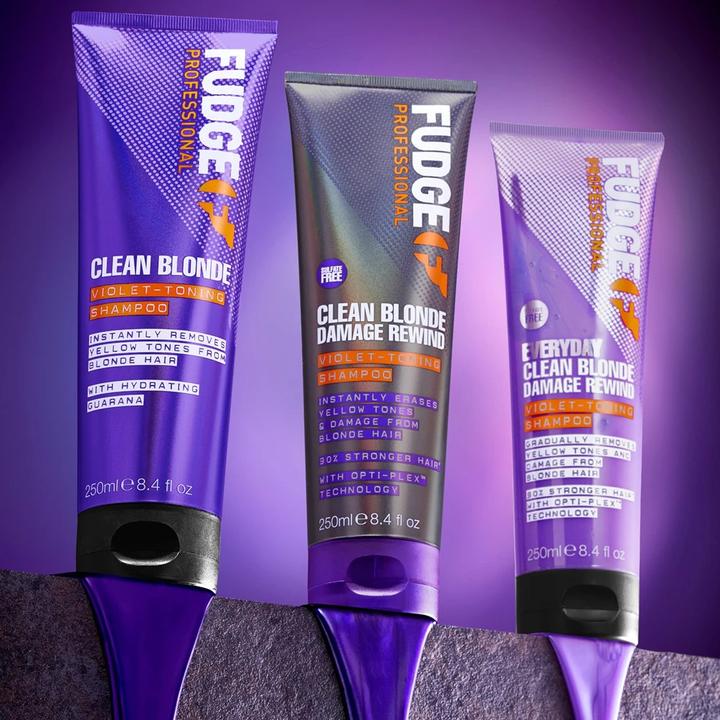 Produktbild Fudge Clean Blonde Damage Rewind Violet Shampoo (250 ml, Flüssiges Shampoo)