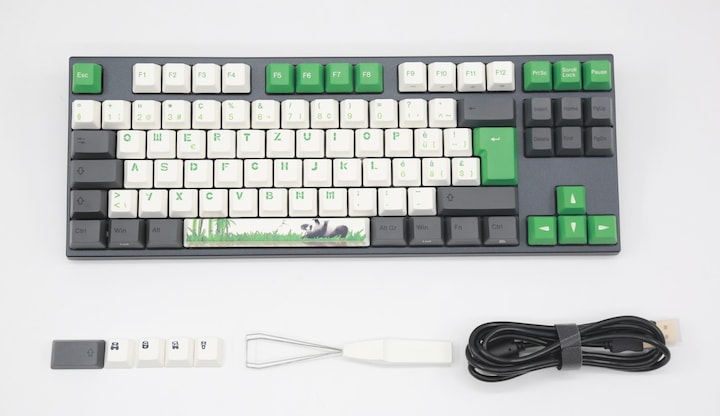 Actual product image Varmilo Panda VA88 (CH, Cable)