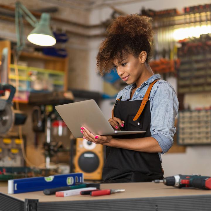 Actual product image Relaxdays Workbench (141 cm, 61 cm)