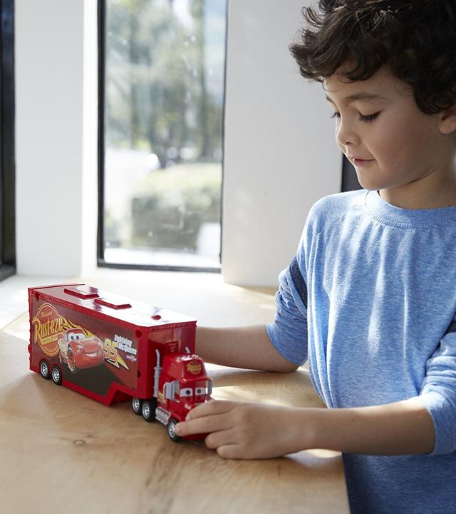 Produktbild Mattel Disney Pixar Cars 3 Reisetruck Mack Spielset