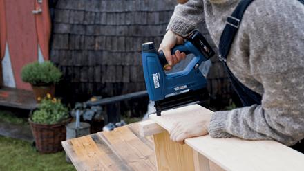 Actual product image Rapid BTX606 cordless tacker 18V P4A in case incl. battery and charger
