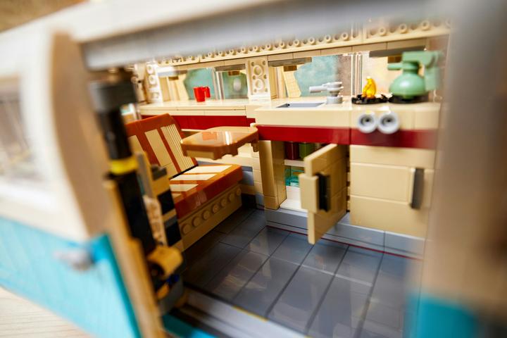 Produktbild LEGO Volkswagen T2 Campingbus (10279, LEGO Creator Expert, LEGO Seltene Sets)