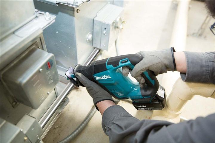 Actual product image Makita Sabre saw