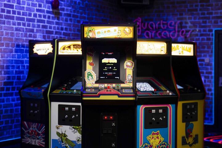 Produktbild Numskull Quarter Scale Arcade Cabinet - Dig Dug