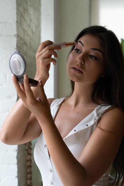 Actual product image Flawless Eyebrows precision trimmer