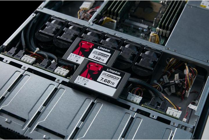 Produktbild Kingston SSD 480GB 2,5" (6.4cm) SATAIII DC600ME (480 GB)