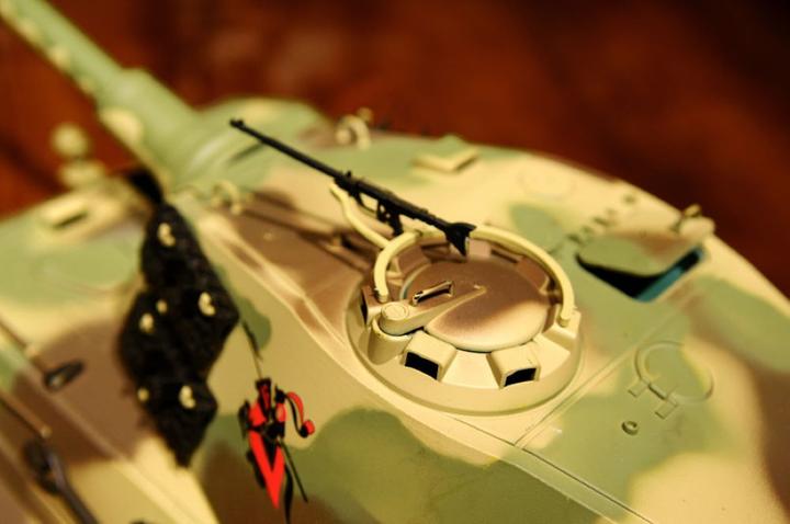 Actual product image Es-toys Heng Long RC Tank Dt. Königstiger