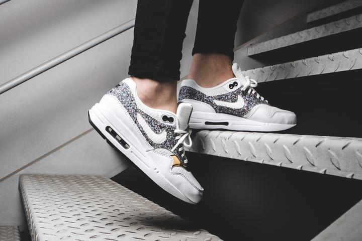Actual product image Nike Air Max 1 SE (40)